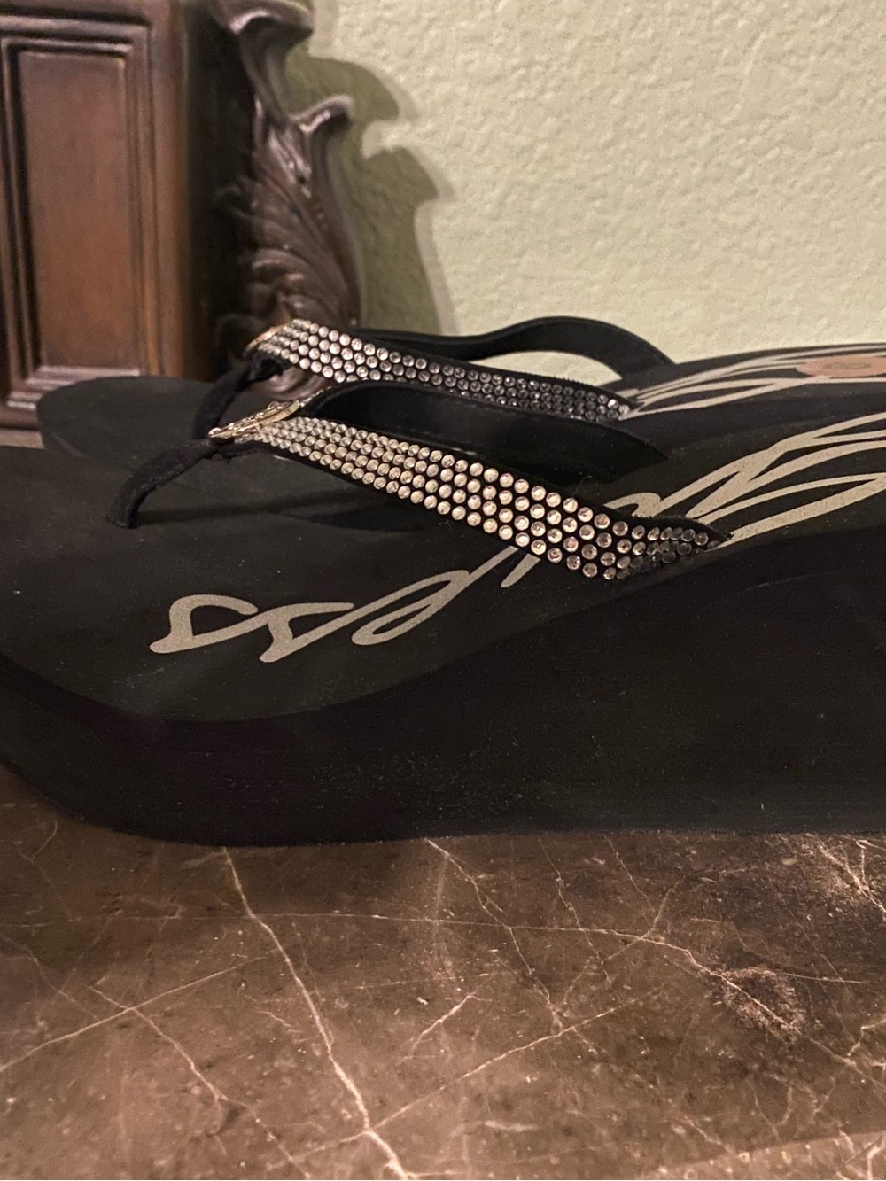 Black Embellished Platform Flip Flops - Women - Picture 3 of 8